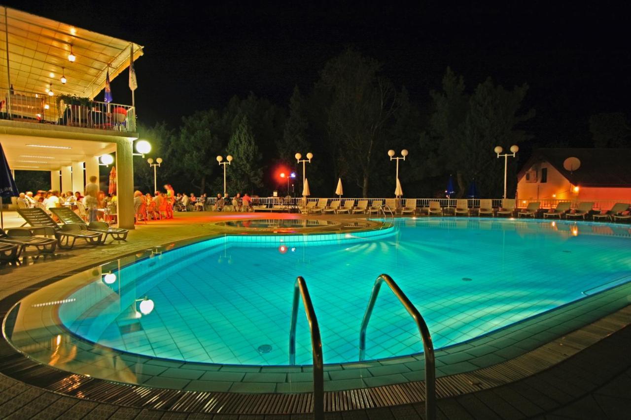 Hotel Faraon Trpanj Buitenkant foto
