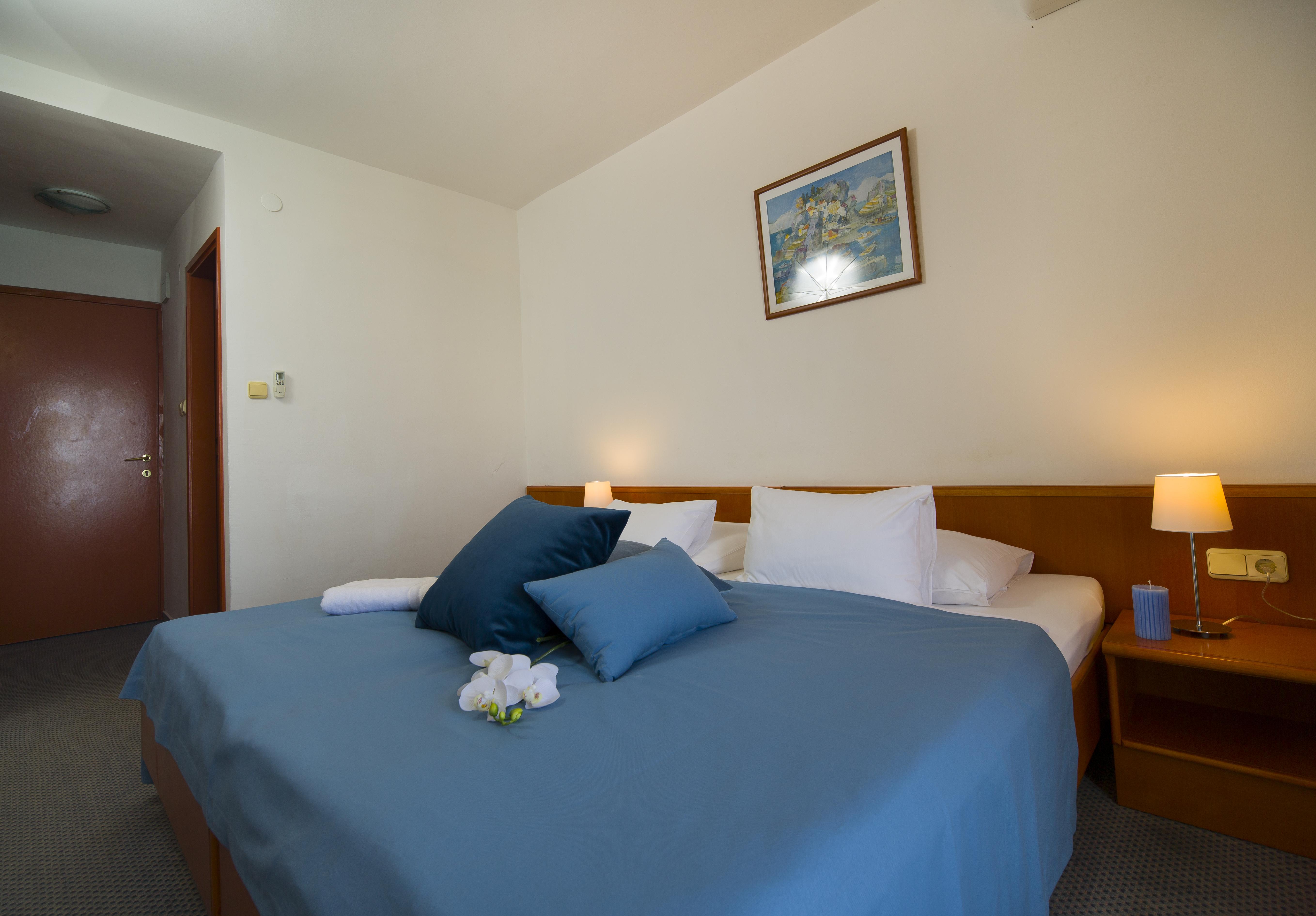 Hotel Faraon Trpanj Buitenkant foto