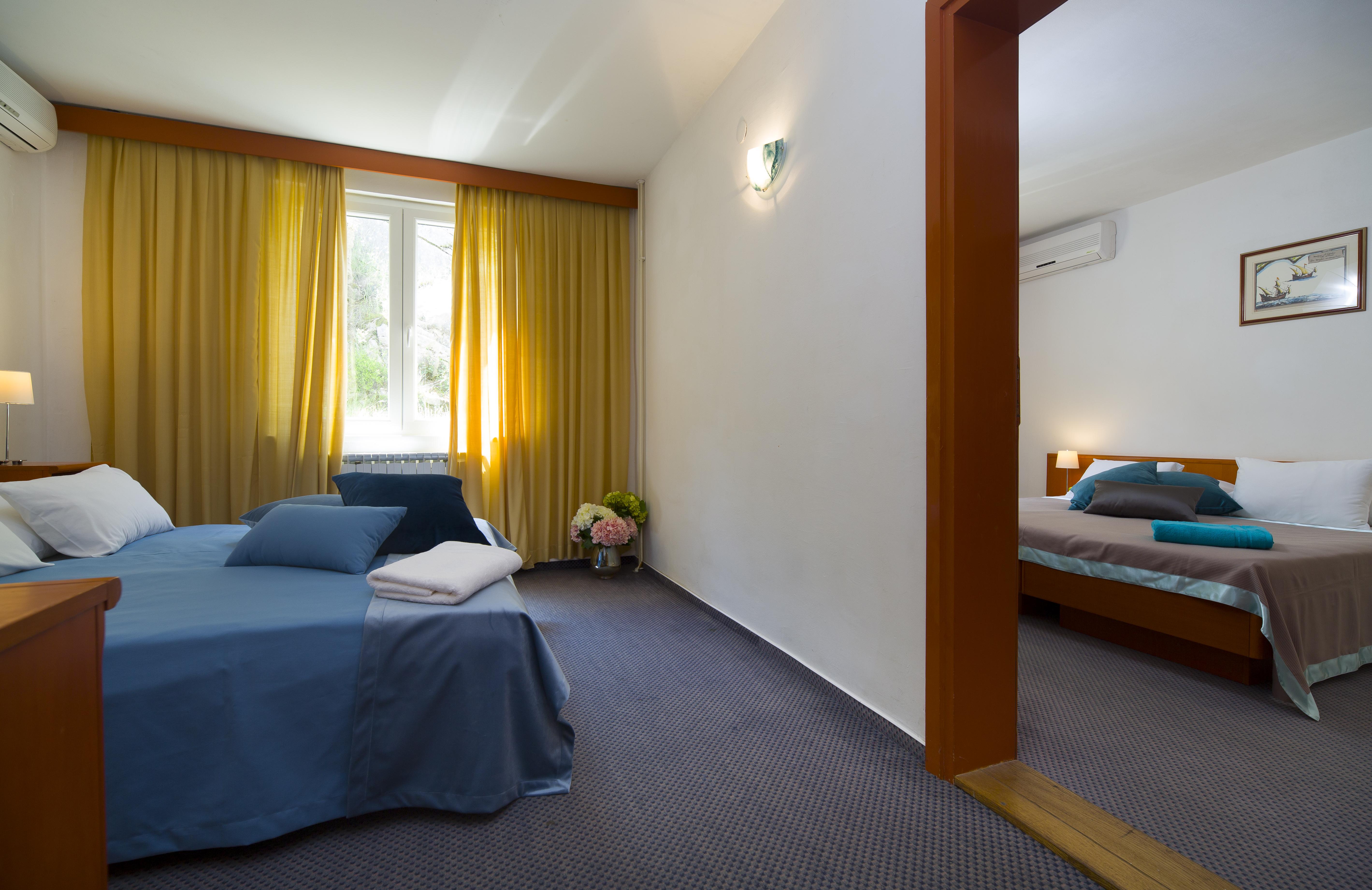 Hotel Faraon Trpanj Buitenkant foto