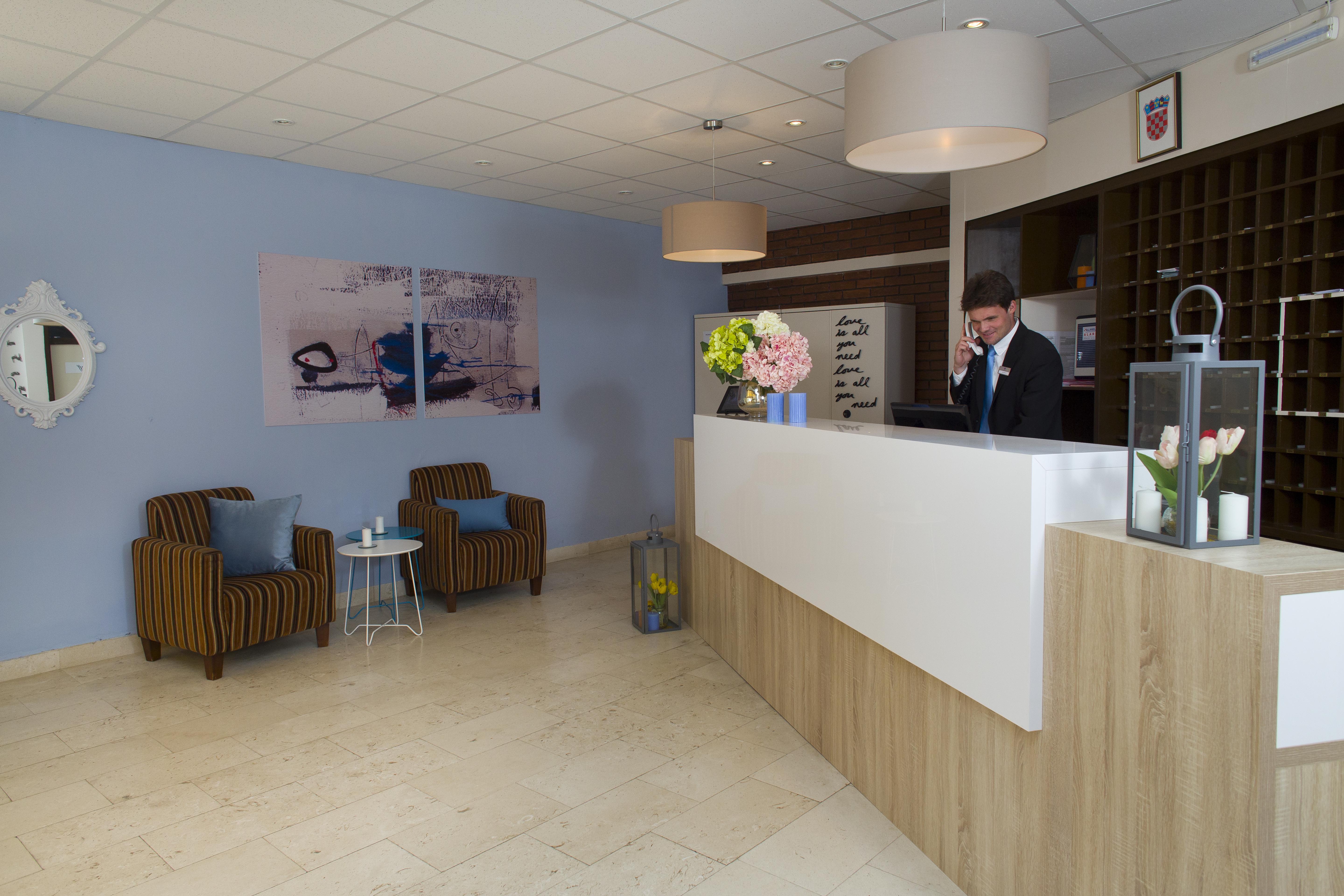 Hotel Faraon Trpanj Buitenkant foto