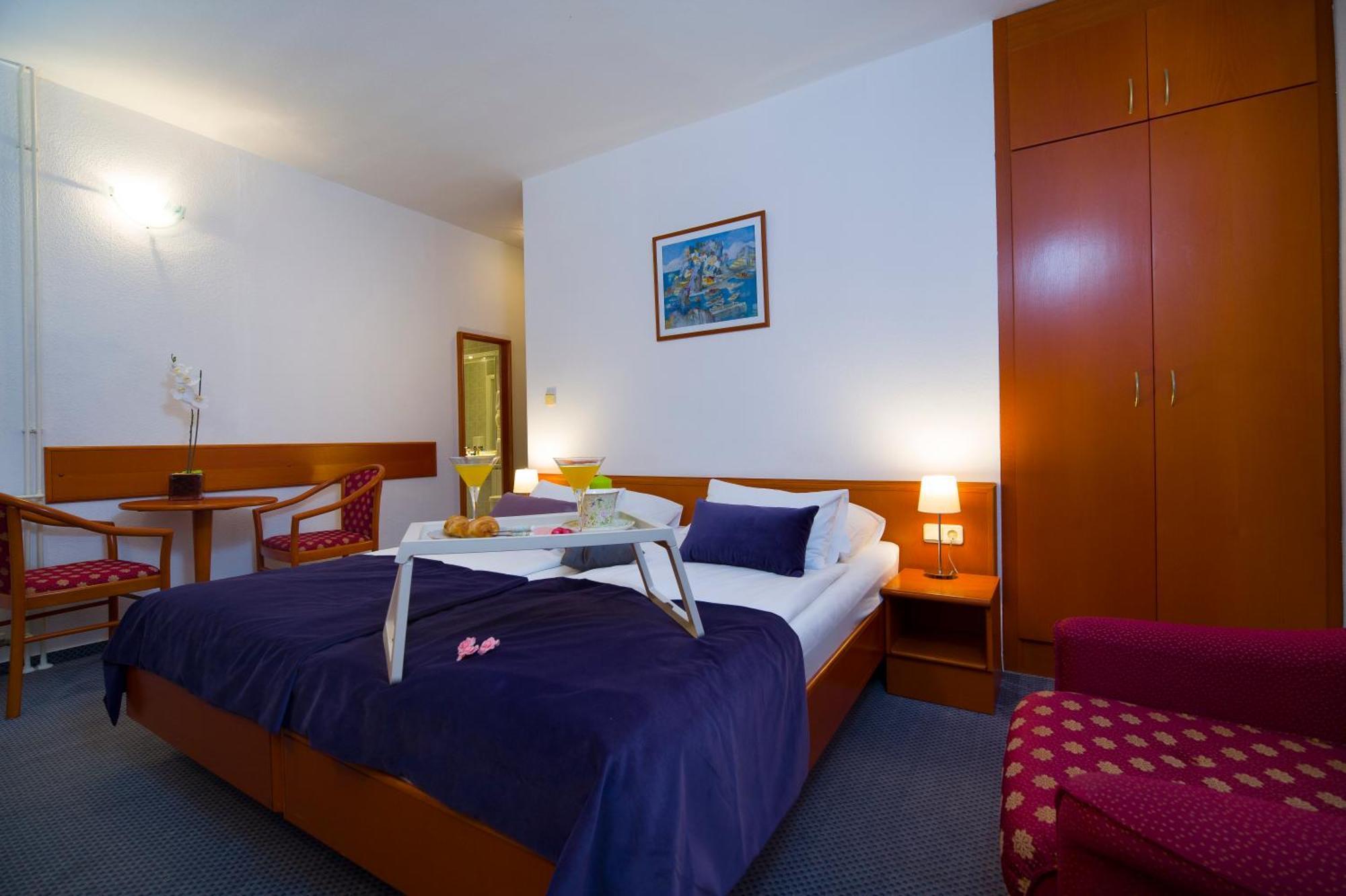 Hotel Faraon Trpanj Buitenkant foto